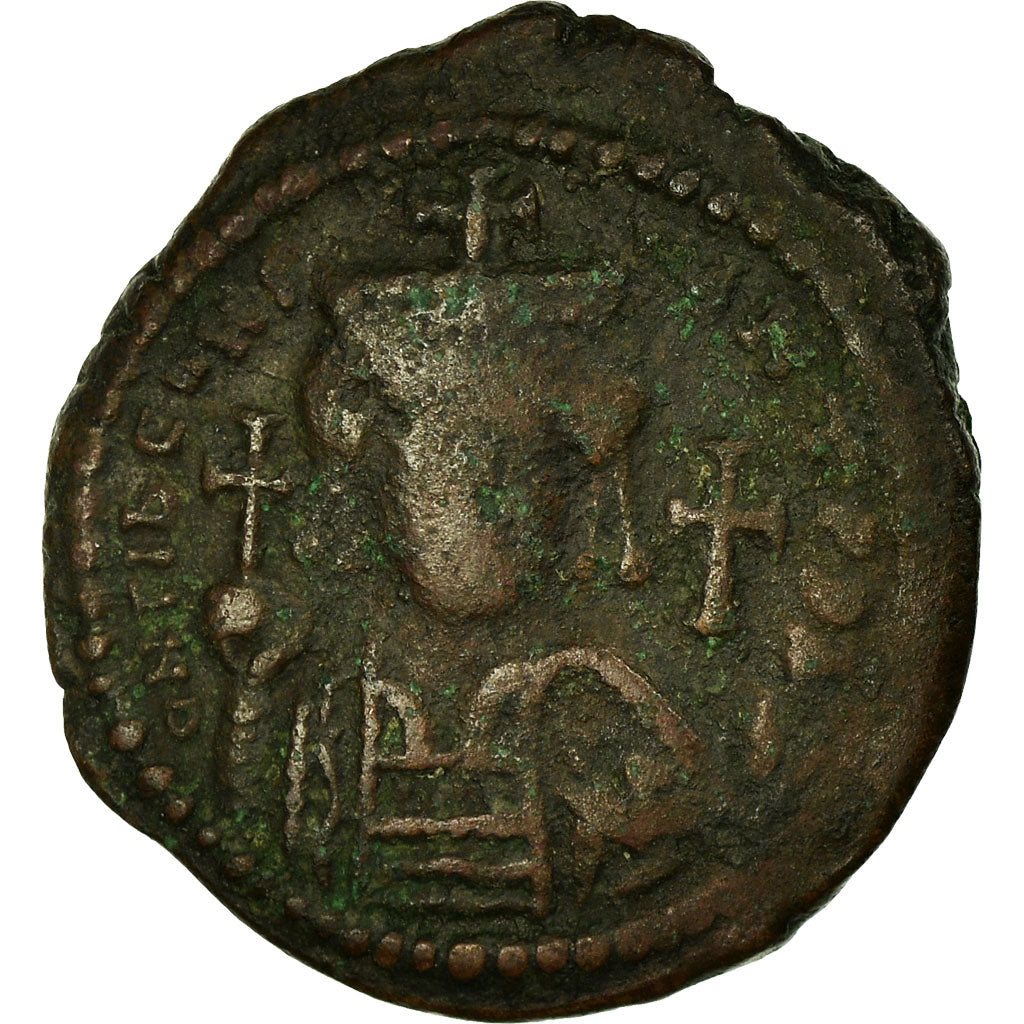 kovanec,
Tiberij II. Konstantin,
Follis