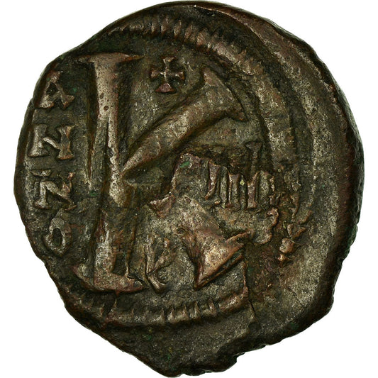 kovanec,
Tiberij II. Konstantin,
Follis