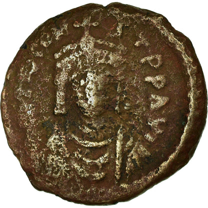 kovanec, 
  
  Tiberij II. Konstantin, 
  
  Dekanumij
